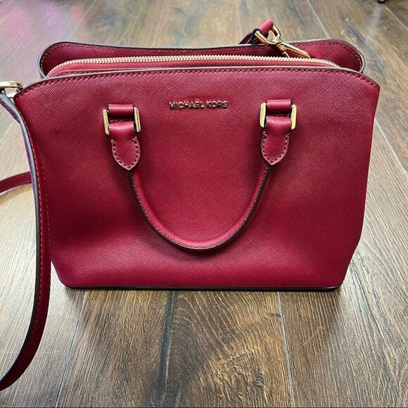 Authentic MICHAEL MICHAEL KORS red 
Saffiano Leather Handle Bag - Picture 1 of 11